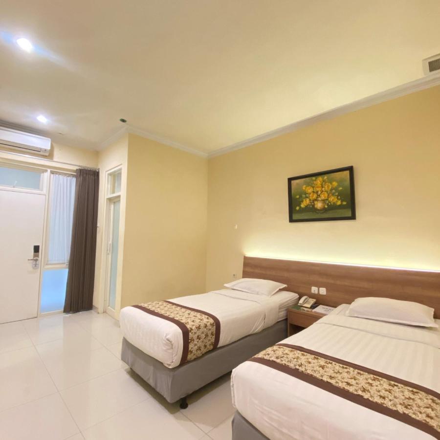 Riverstone Hotel & Cottage Batu  Exterior photo