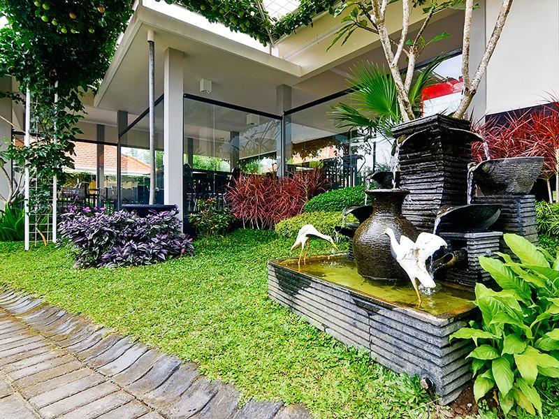 Riverstone Hotel & Cottage Batu  Exterior photo